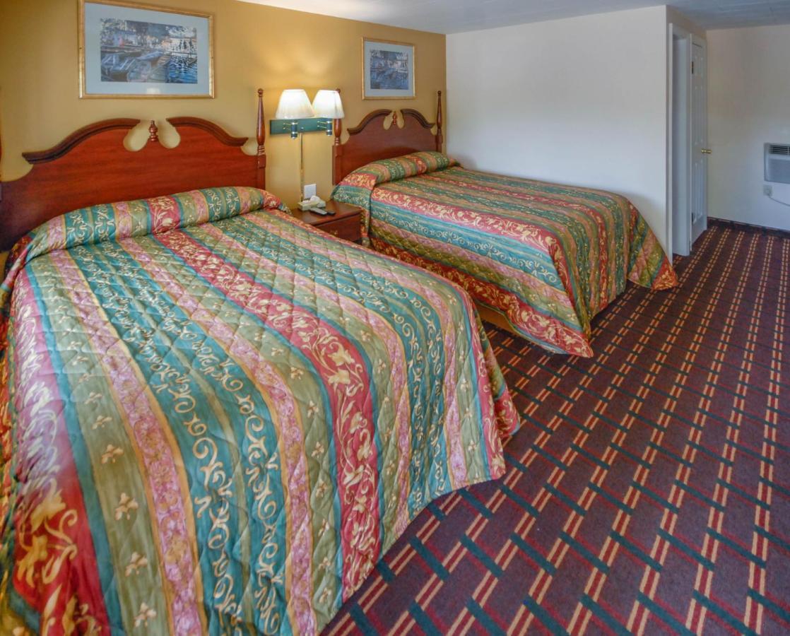 Budget Inn Watkins Glen Exterior foto